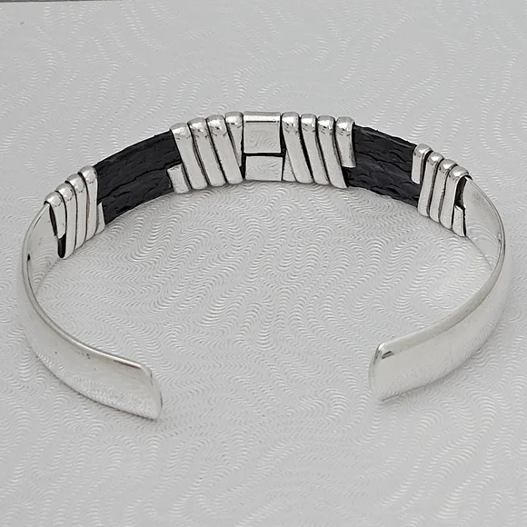 Silpada Super Rare Sterling Silver Black Snakeskin Heavy Cuff  EB430/B0430 - Picture 4 of 16